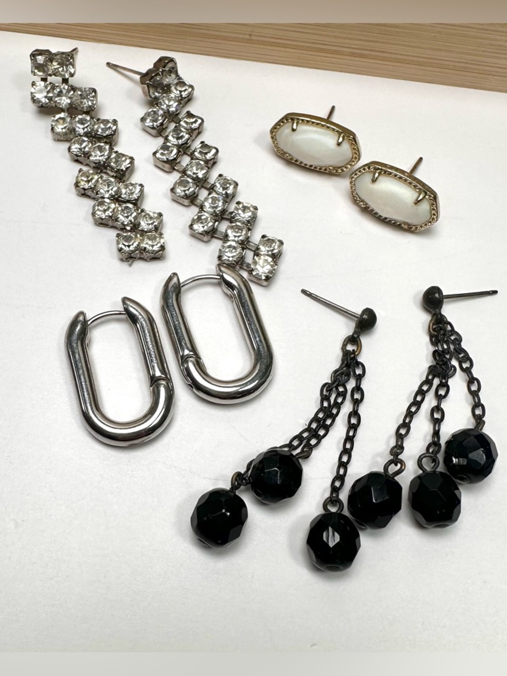 ❤️Earring Essentials Bundle (including MOP Kendra Scott Studs!) - 16 pairs - Picture 12 of 15
